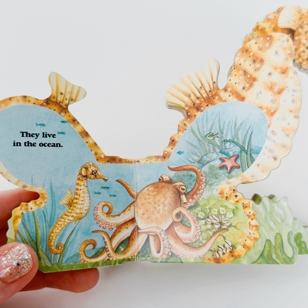 Portable Pets Seahorse Board Book​ - Picture 2 of 7